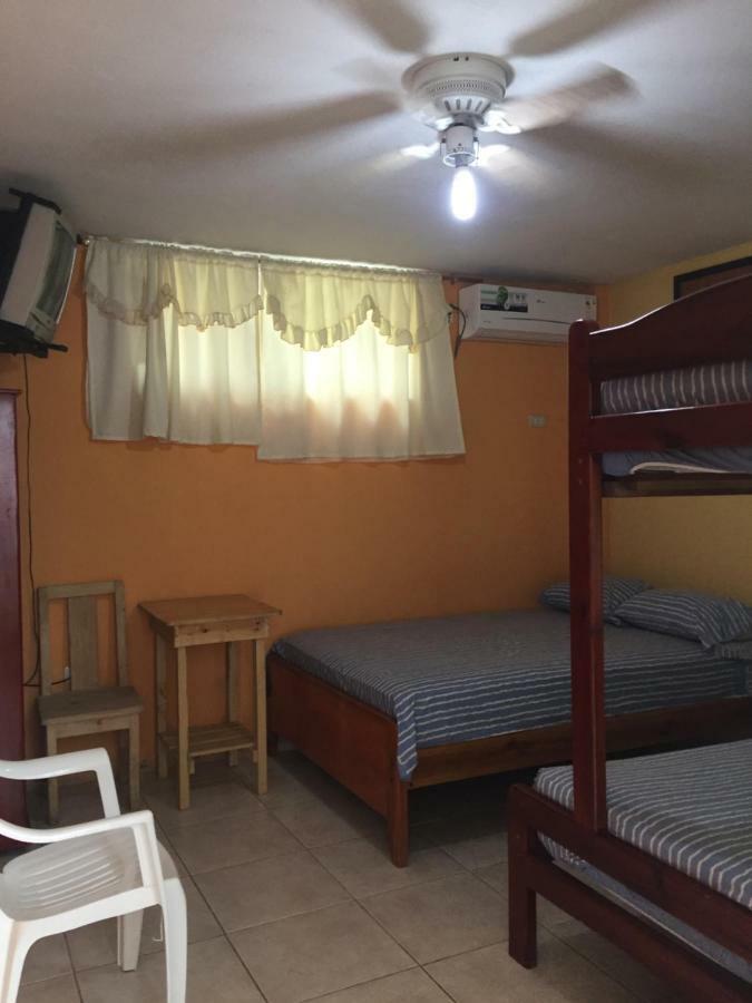 Hostal Sarai Pedernales Eksteriør billede